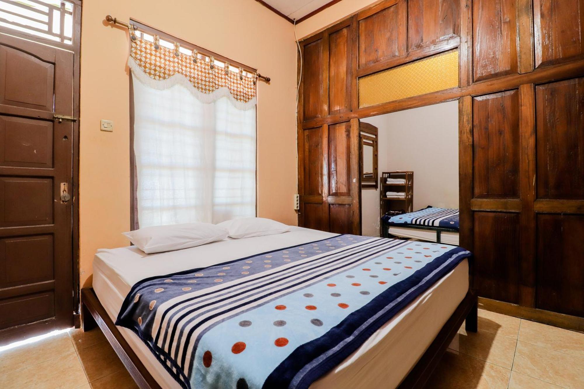 Nurudin House Apartamento Magelang Exterior foto
