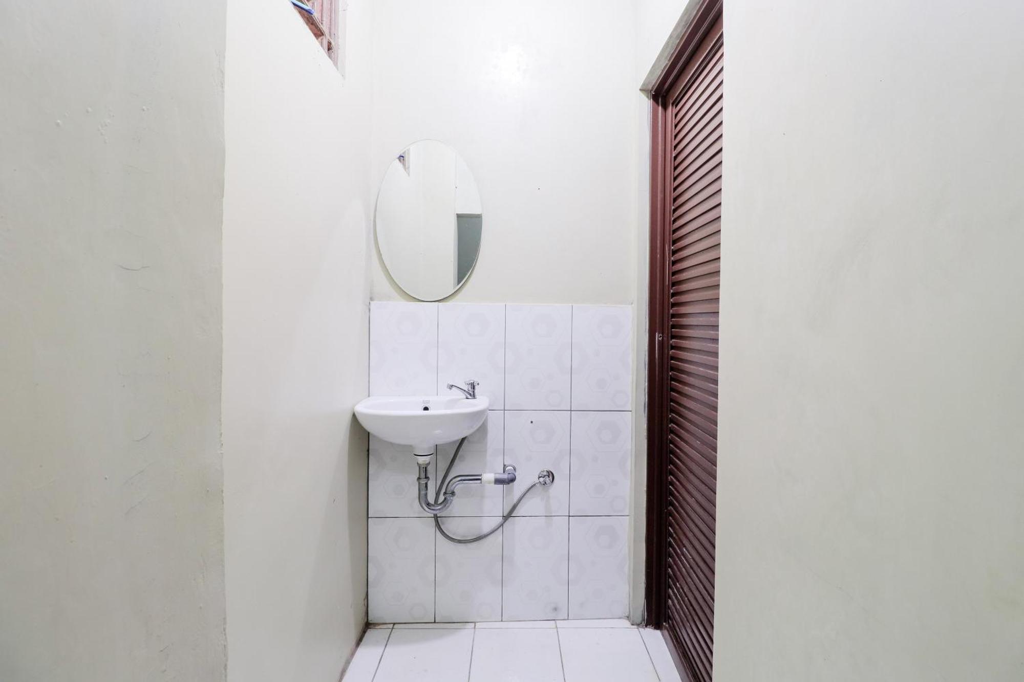 Nurudin House Apartamento Magelang Exterior foto
