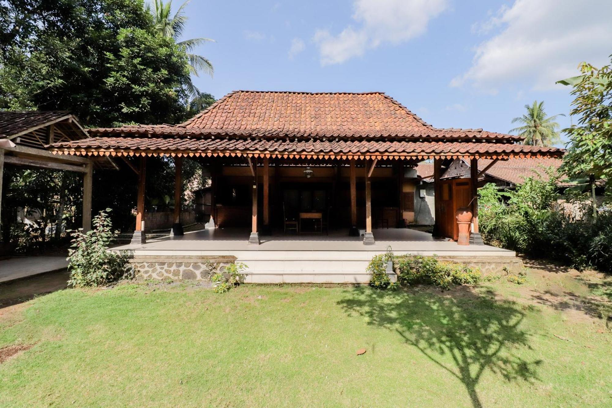 Nurudin House Apartamento Magelang Exterior foto