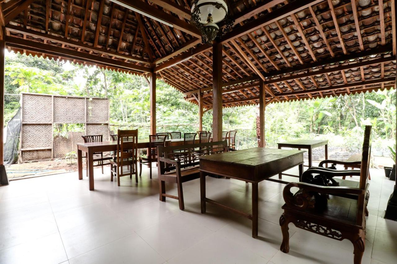 Nurudin House Apartamento Magelang Exterior foto